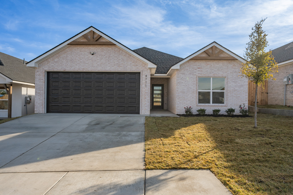 Single Family Home For Sale - 4711