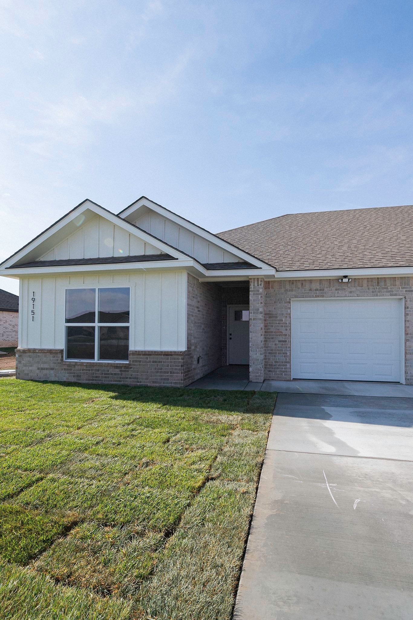 19151 Mid Country Blvd 4-Plex