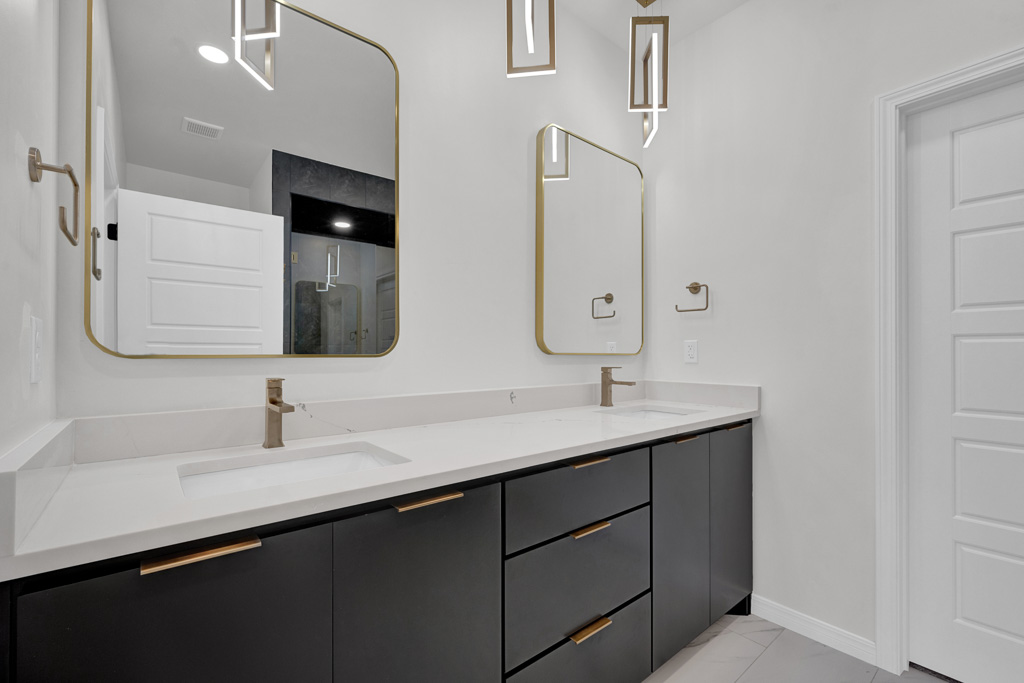 master bathroom 1.jpg