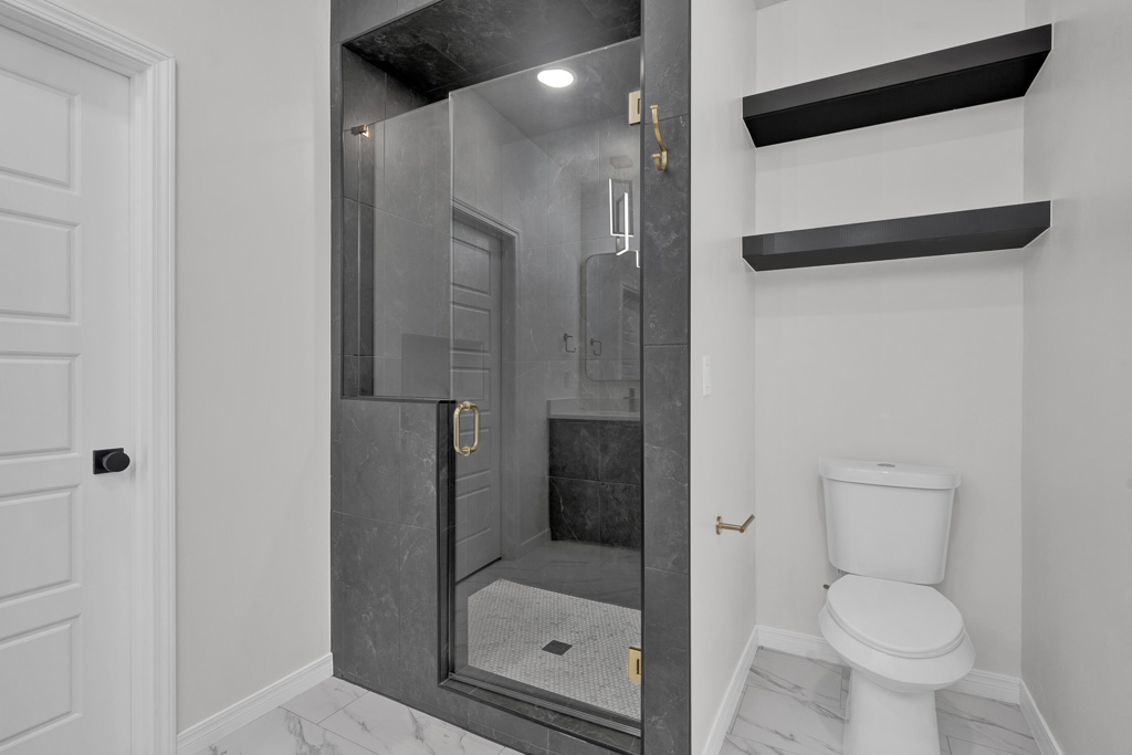 master bathroom 2.jpg